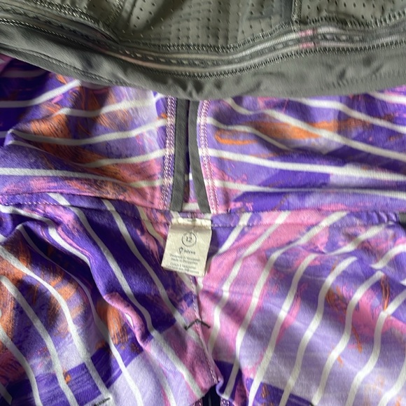 Ivivva Hoodie Reversible - Picture 2 of 4